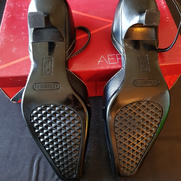 Shoes - Picture 4 of 4